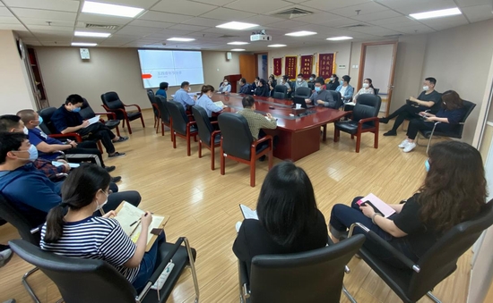 图为座谈会现场.jpg